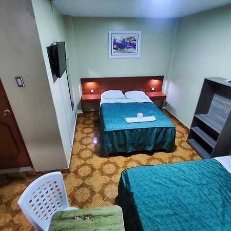 Hostal Continental Наска Екстериор снимка