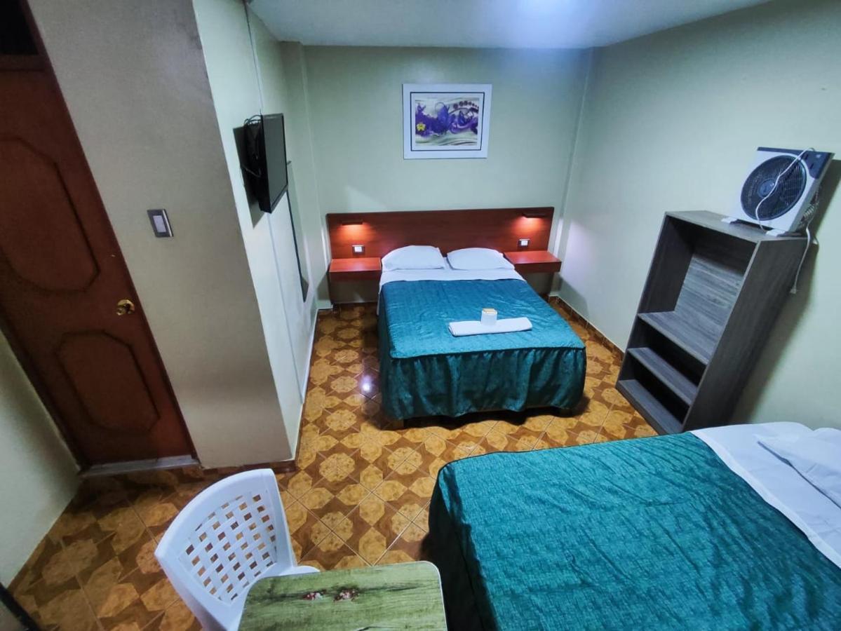 Hostal Continental Наска Екстериор снимка