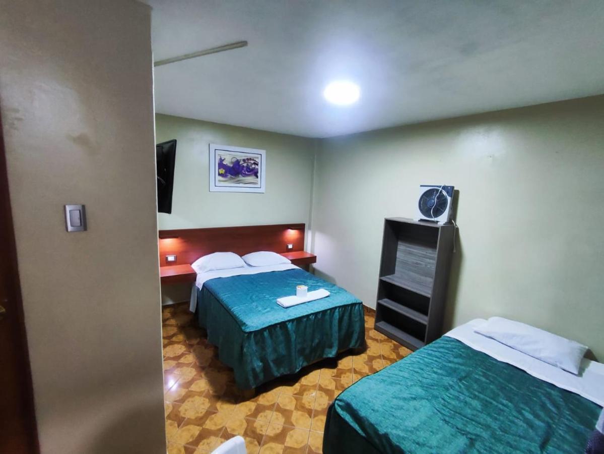 Hostal Continental Наска Екстериор снимка