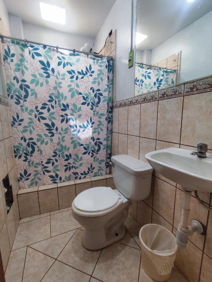 Hostal Continental Наска Екстериор снимка